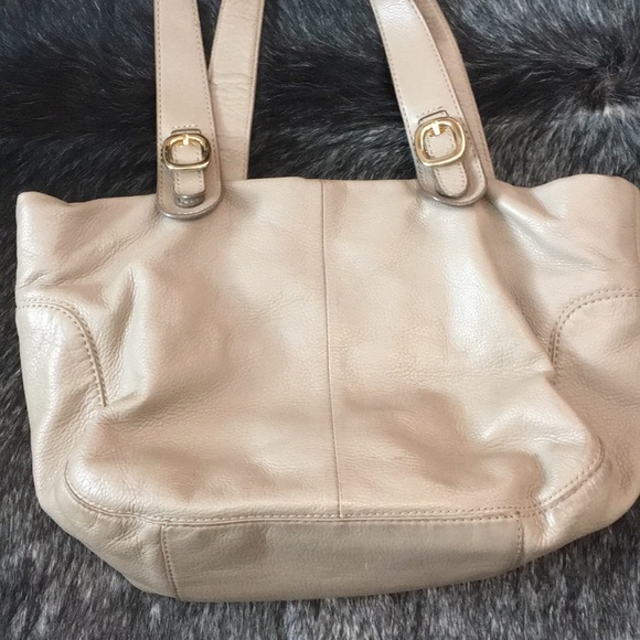 Michael Kors Tan Leather Handbag - Picture 3 of 5